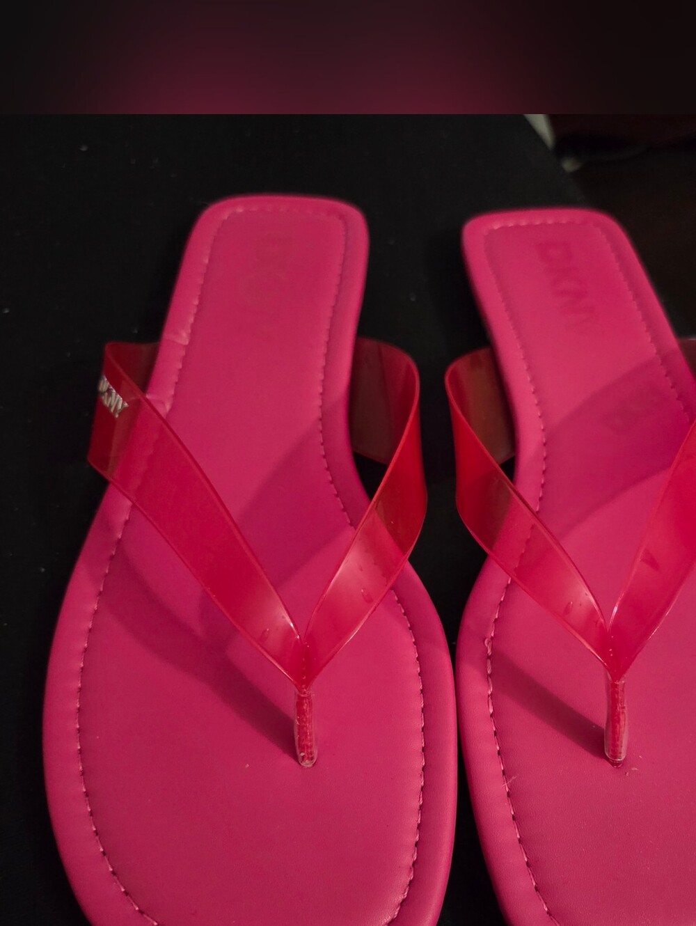 DKNY Hampton Flip Flop Sandals NWOB